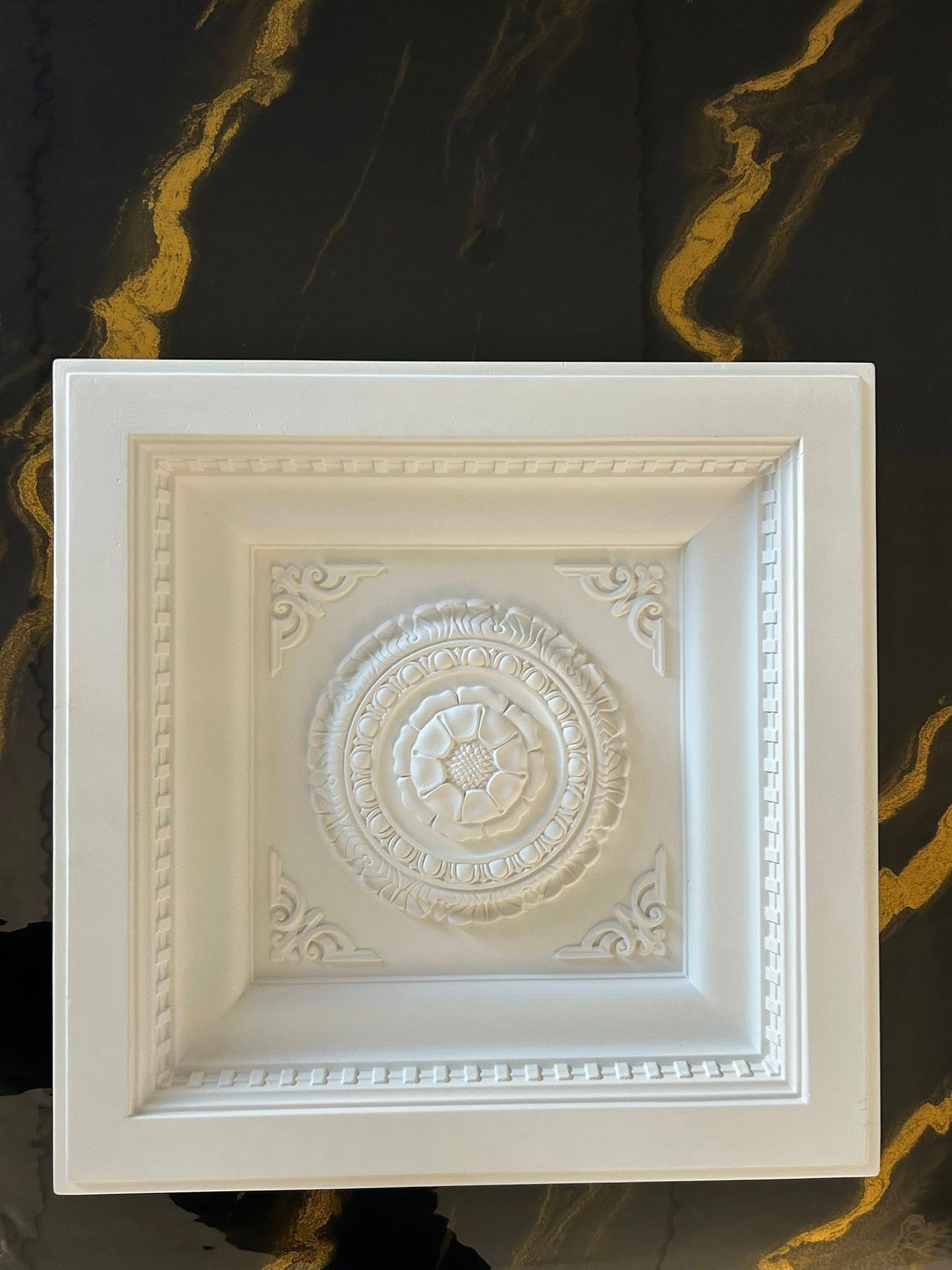 Medalioane de tavan din poliuretan G001