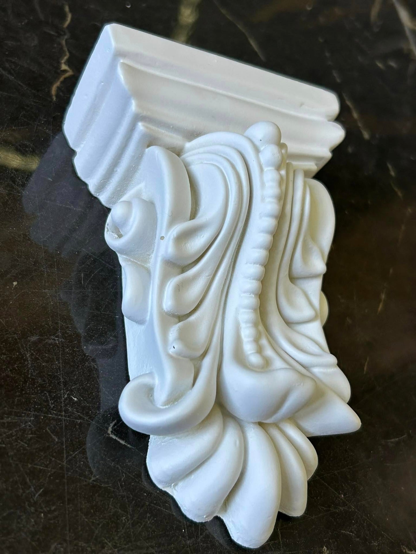 Consolă decorativă din poliuretan H001