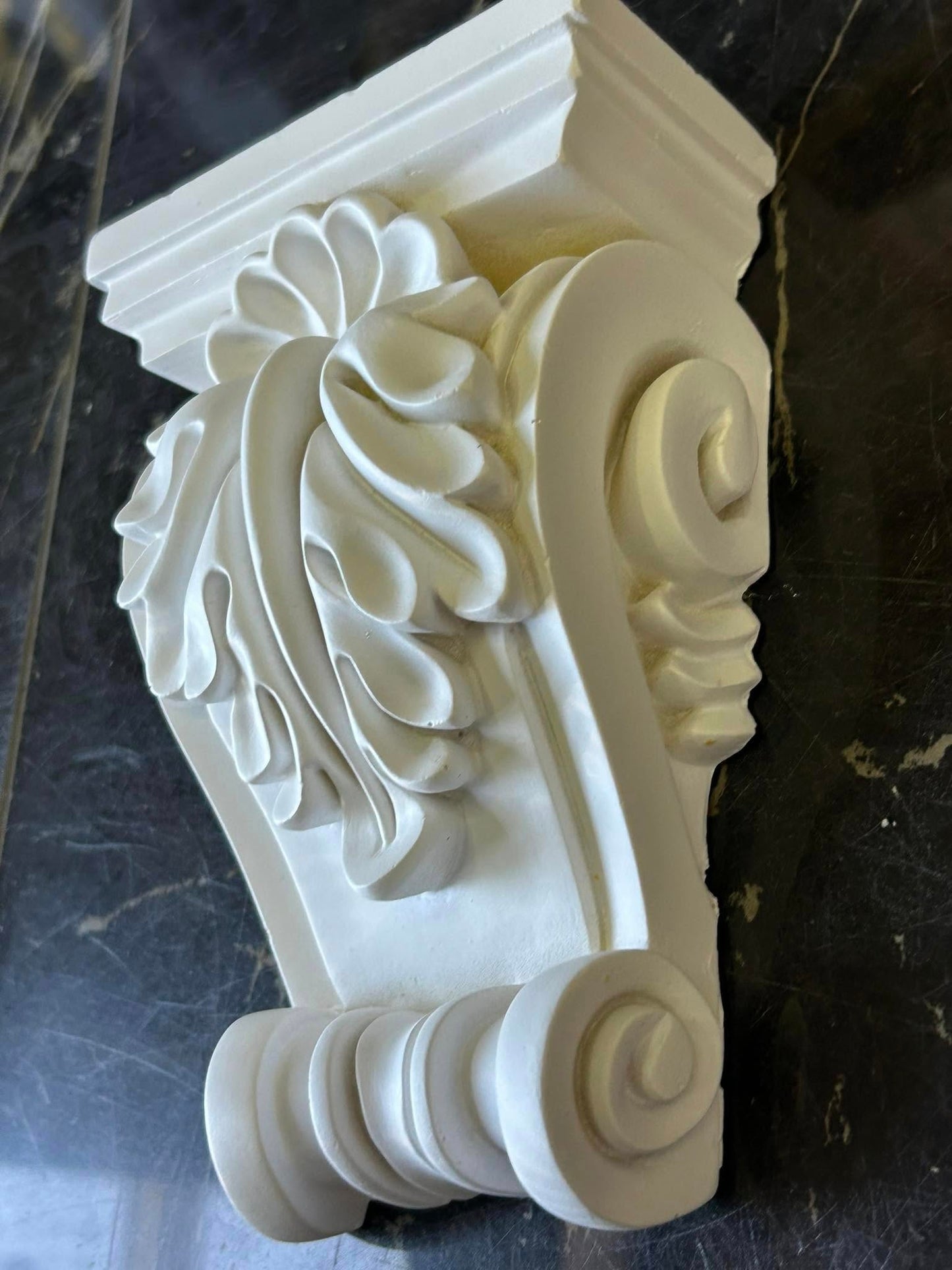 Consolă decorativă din poliuretan H003