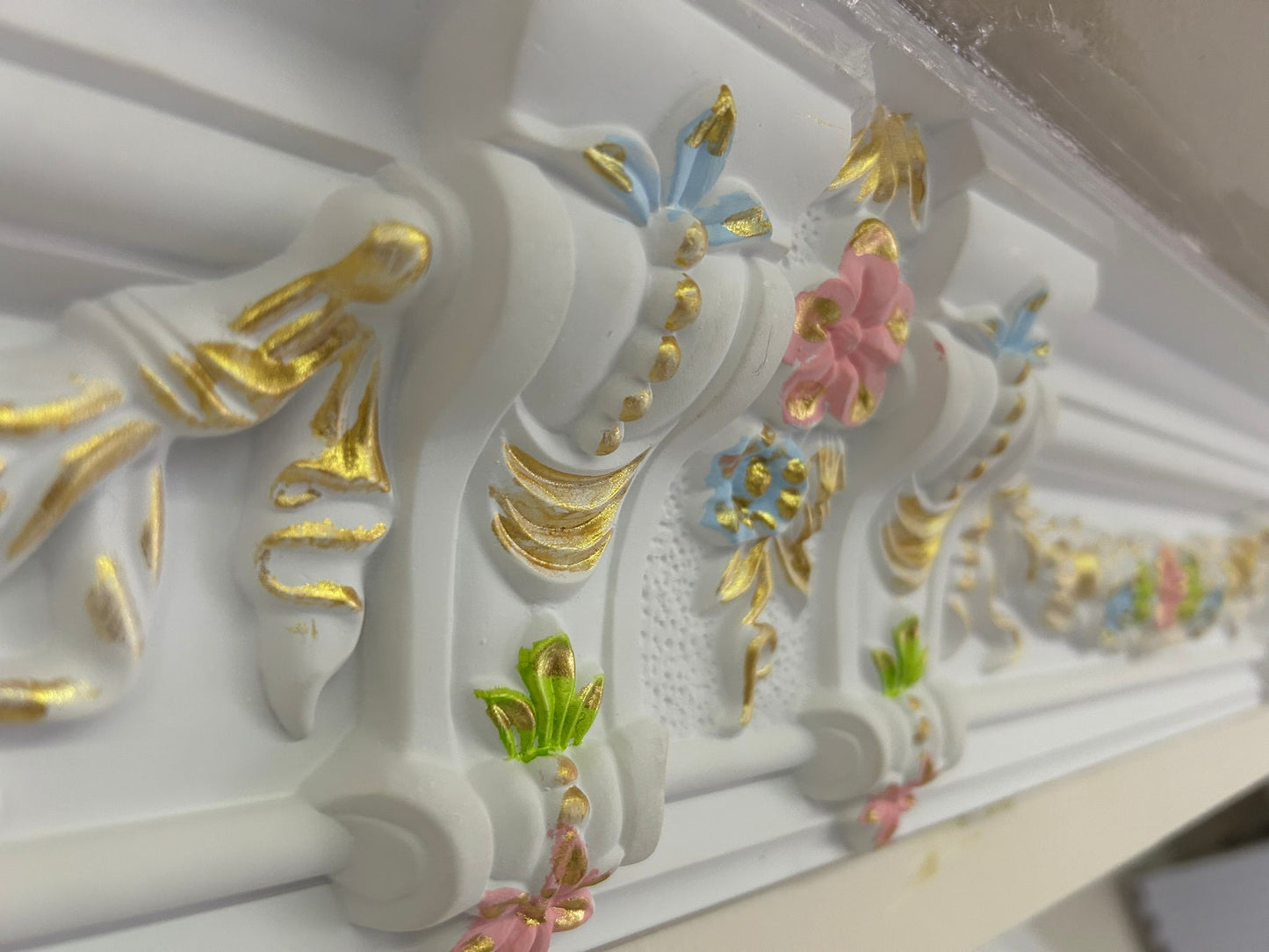 Cornise 240 x 16.5 cm