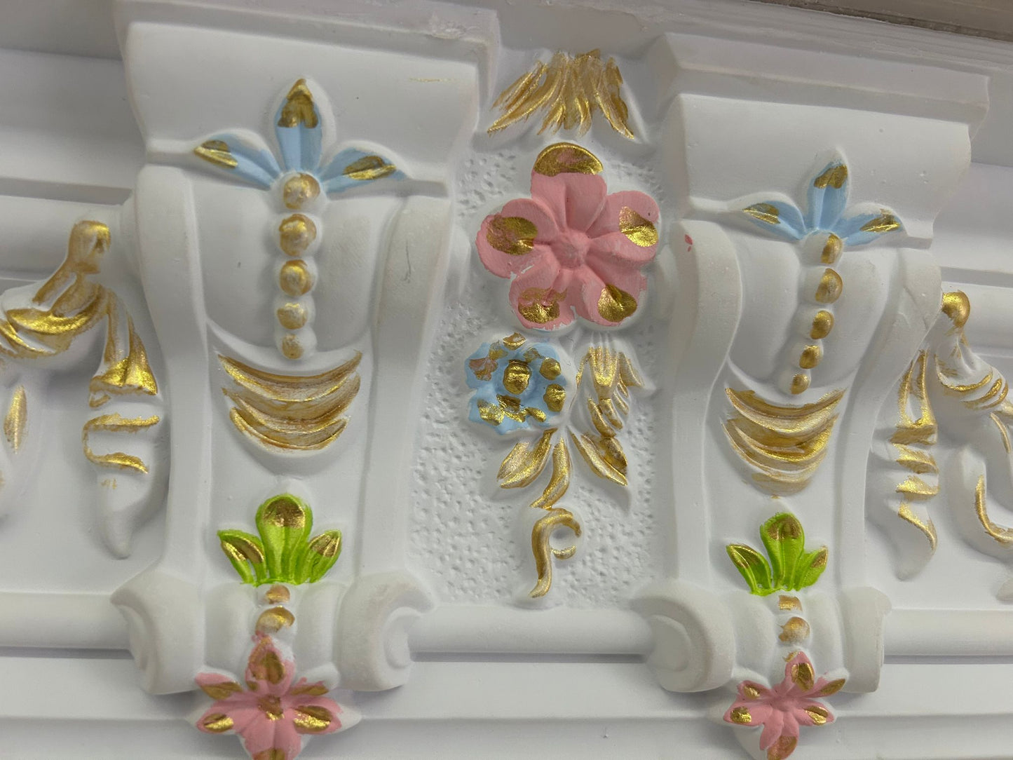 Cornise 240 x 16.5 cm