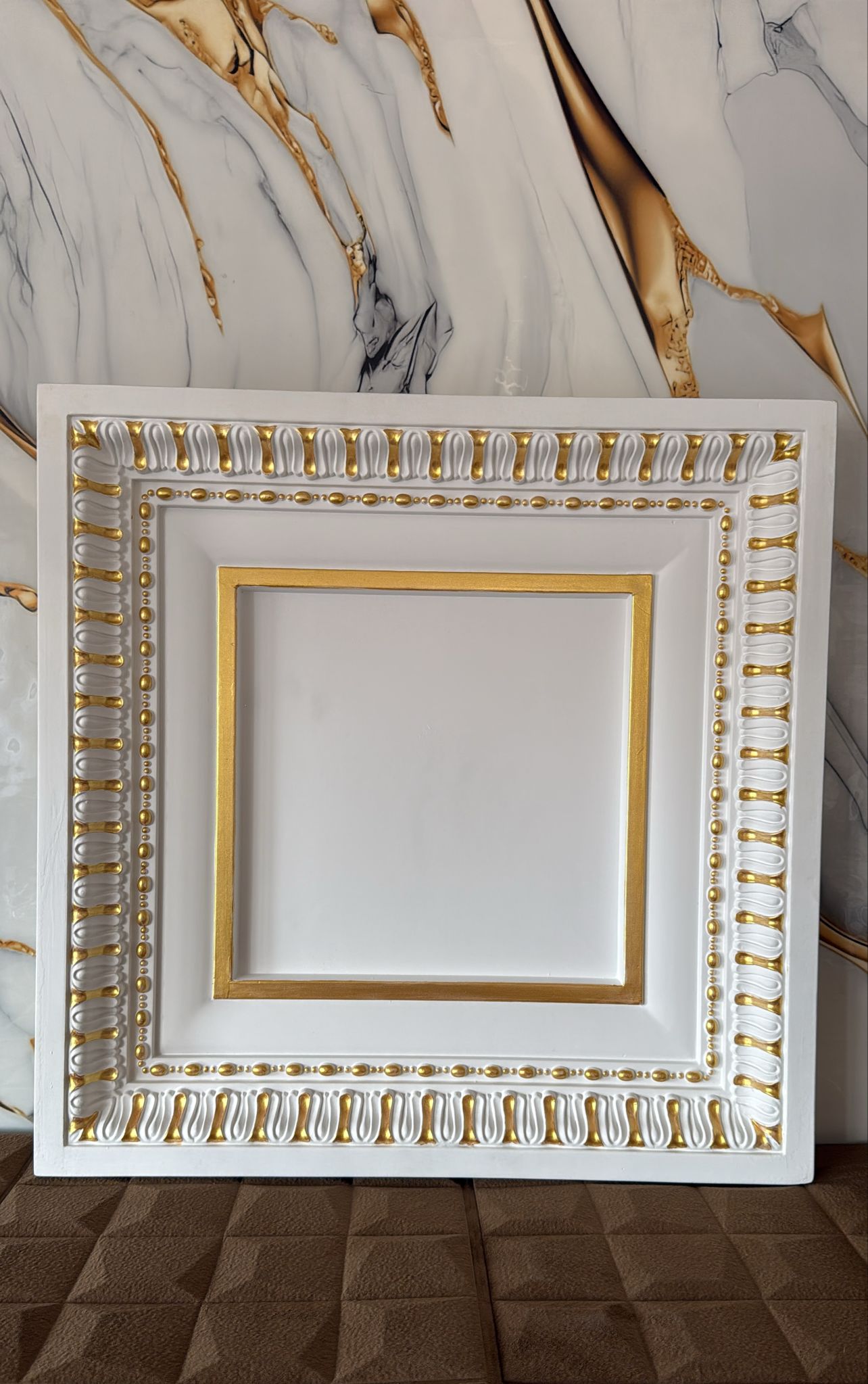 Medalion G013 Gold (60 x 60 cm)