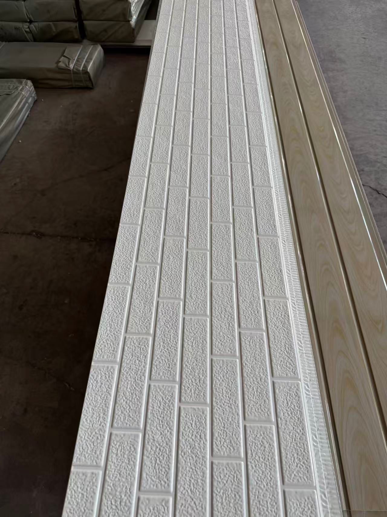 Panouri Metalice Decorative cu Izolație - BZ-009